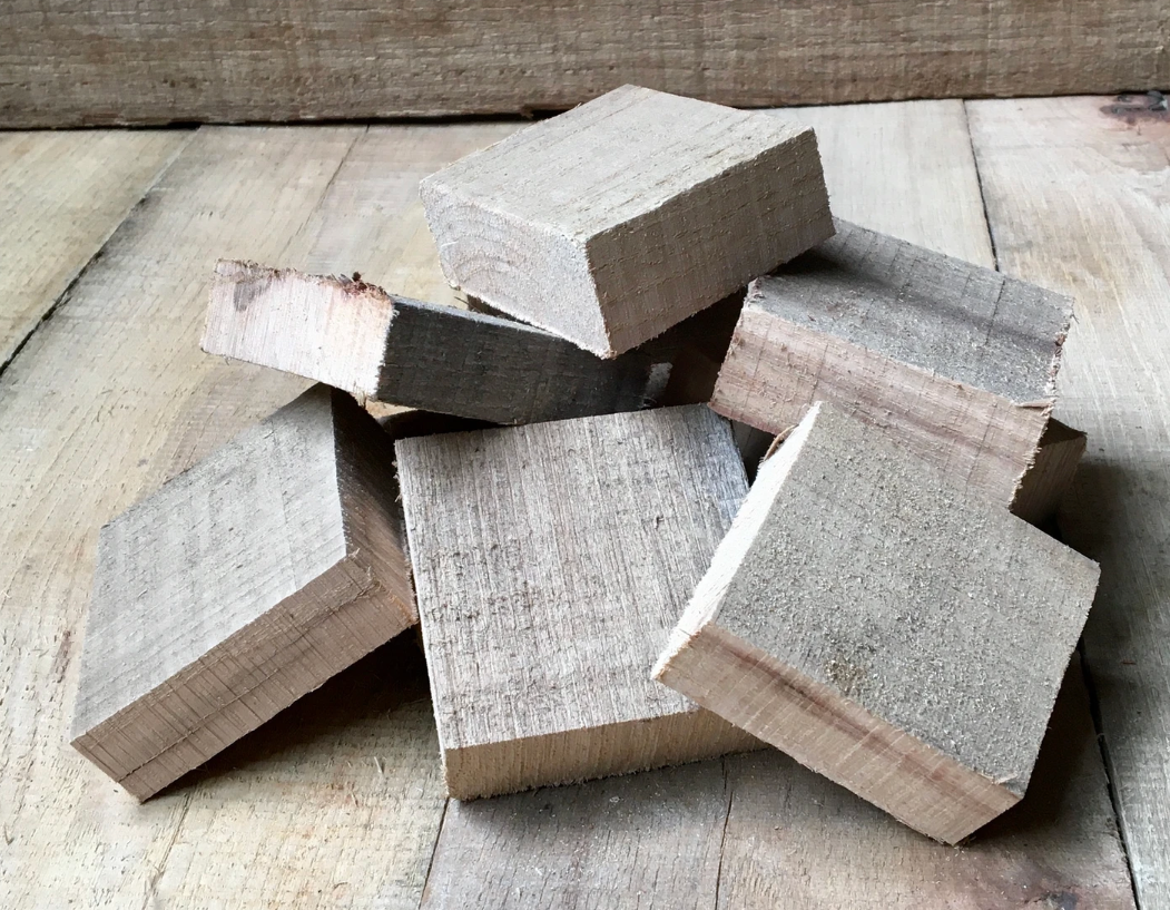 Hickory Wood Blocks Chunks 1.5kg