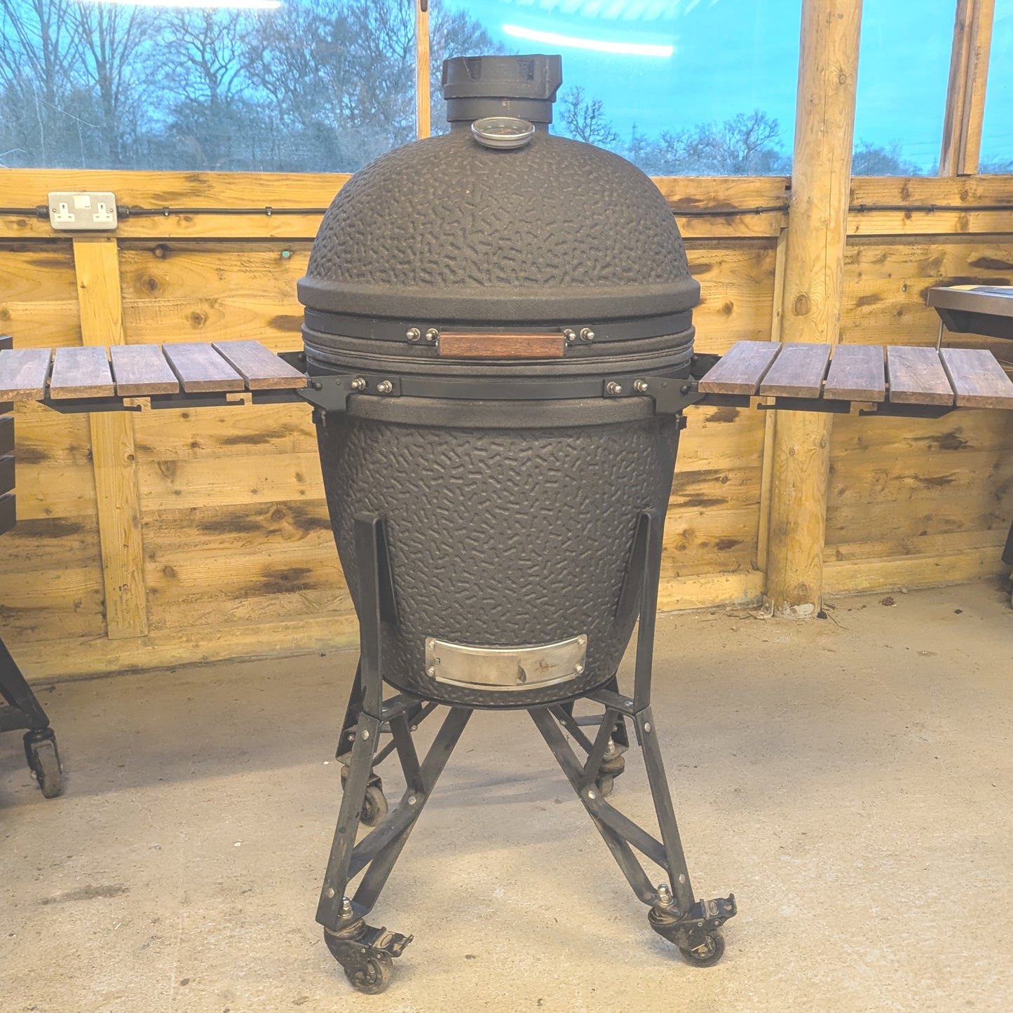 Ex-Demo Large Urban Bastard Kamado Ceramic BBQ