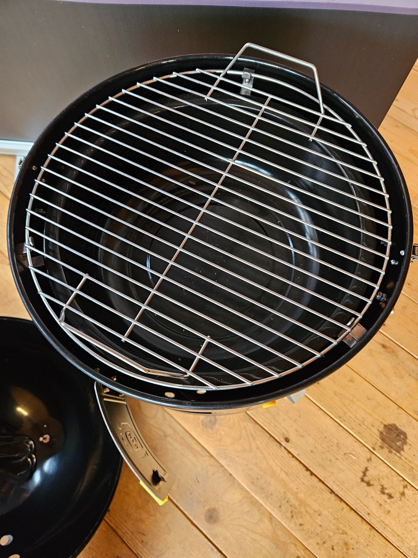 #235 EX-Display ProQ Frontier Smoker (Sold as seen)