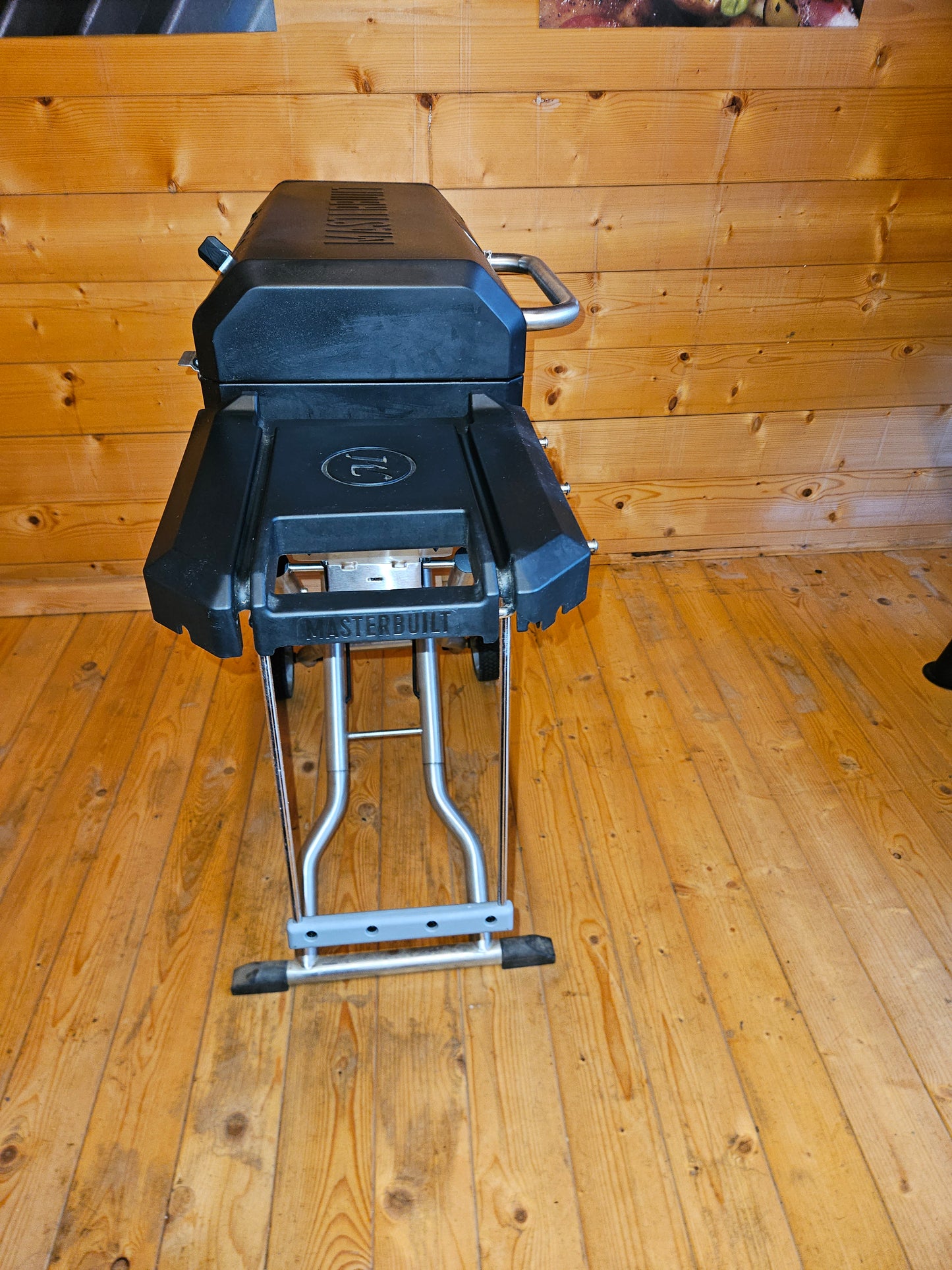 #167 Ex-Display Masterbuilt Portable Charcoal BBQ with Cart