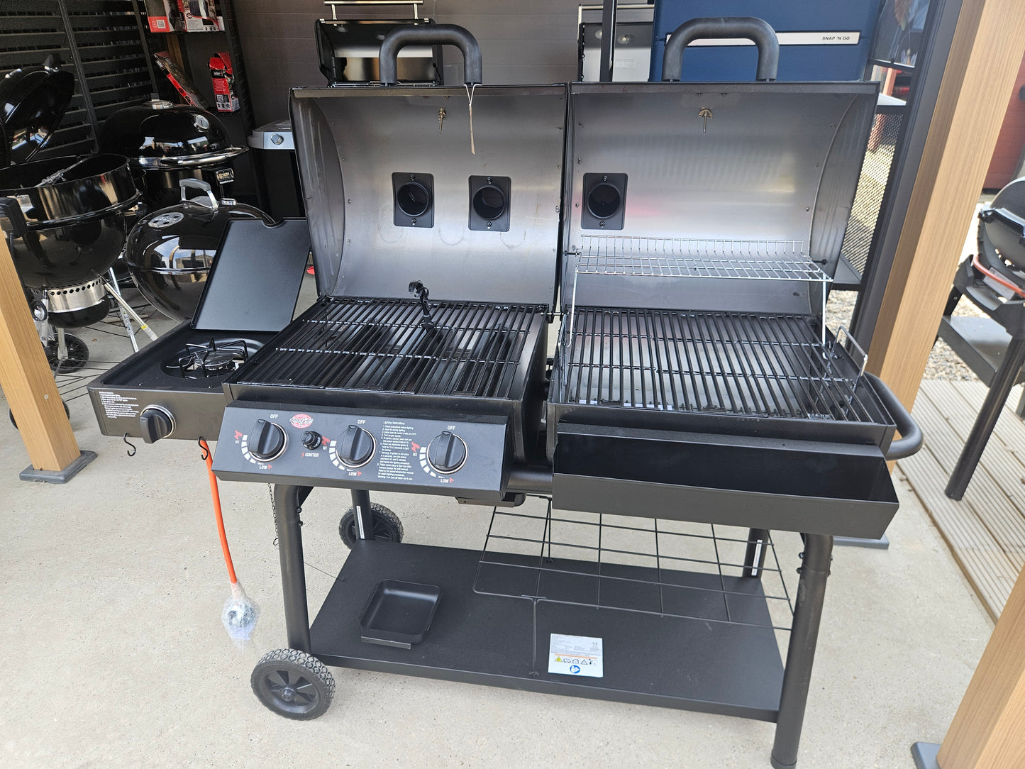 #246 - EX-Display (SOLD AS SEEN) Char-Griller Duo Gas and Charcoal BBQ 