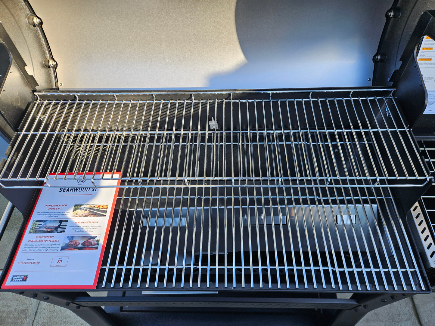 #262 Ex-Display (sold as seen) Searwood XL 600 Pellet Grill Weber