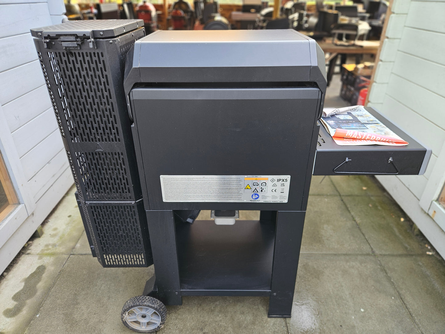 #255 Ex-Display (sold as seen)  Masterbuilt Gravity Series 600 
