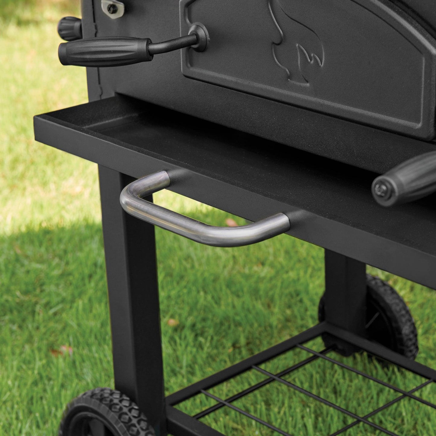 Char-Griller 30" Traditional Charcoal BBQ E2197