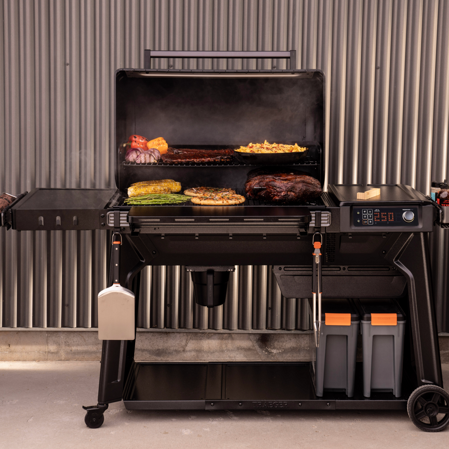 Traeger Woodridge Pro Pellet Smoker
