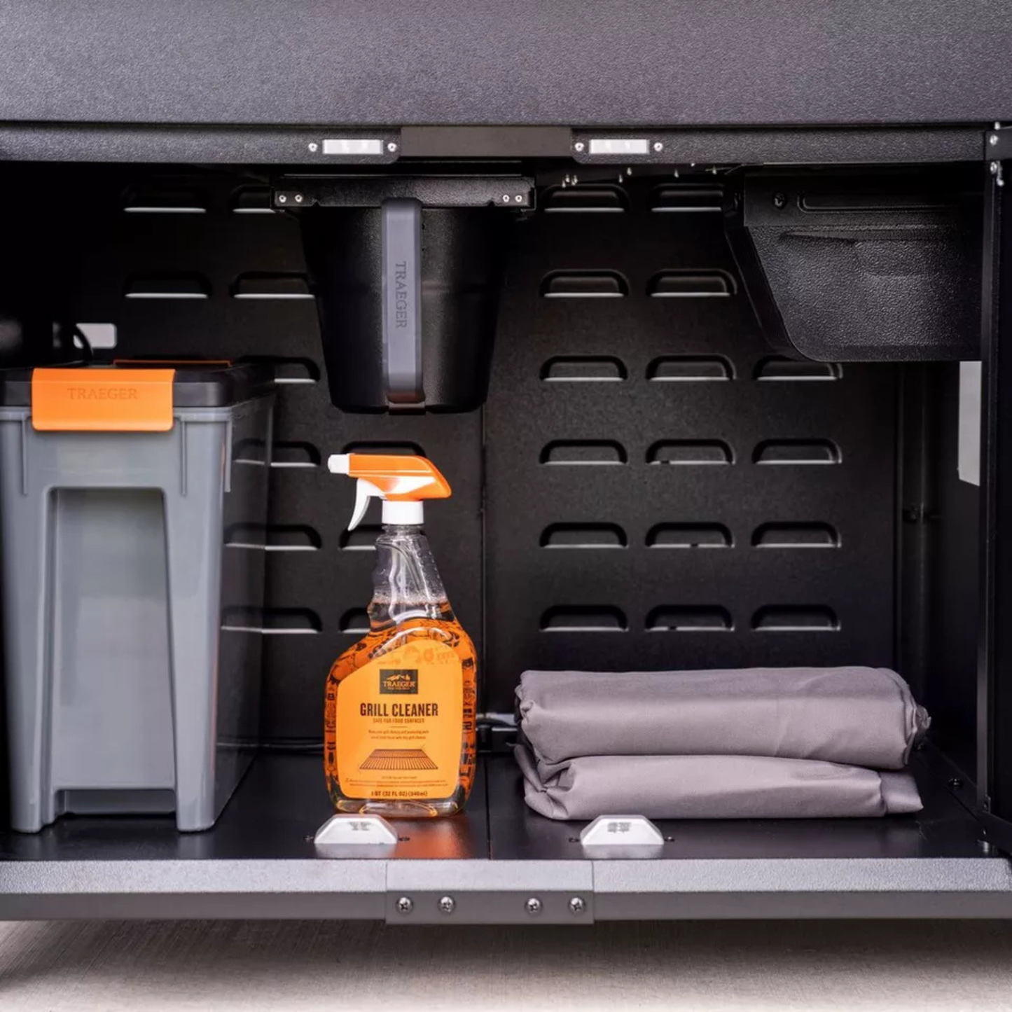 Traeger Woodridge Elite Ultimate Bundle