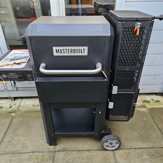 #255 Ex-Display (sold as seen)  Masterbuilt Gravity Series 600 