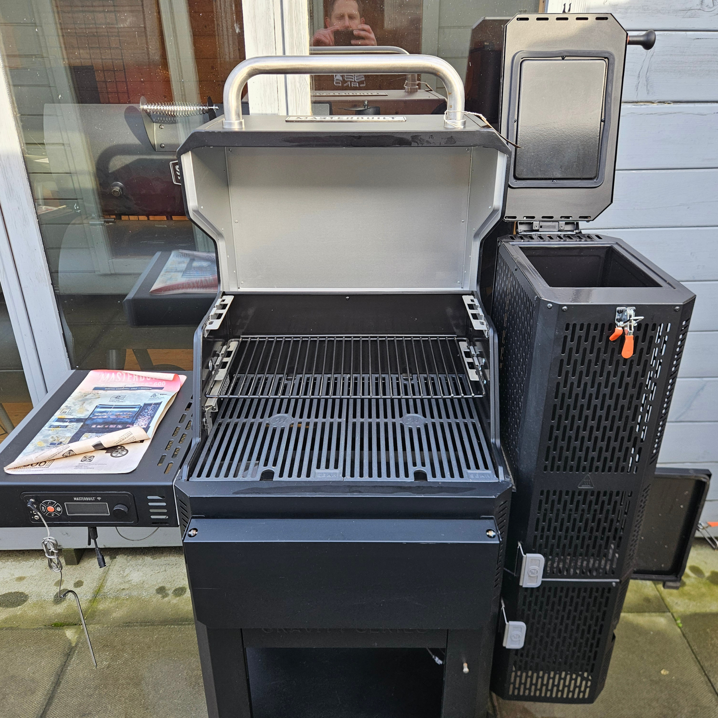#255 Ex-Display (sold as seen)  Masterbuilt Gravity Series 600 