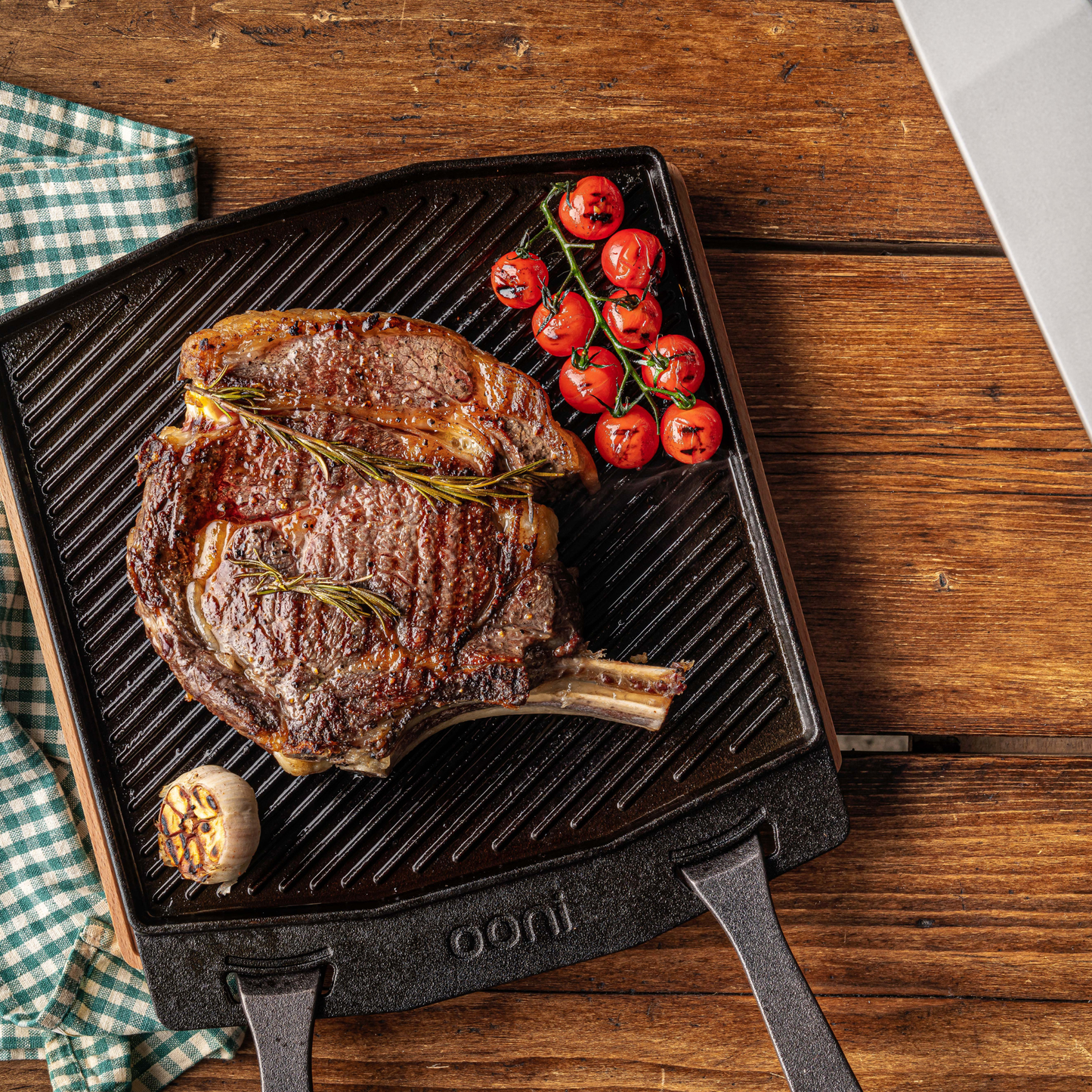 Ooni Dual-Sided Cast Iron Grizzler Plate