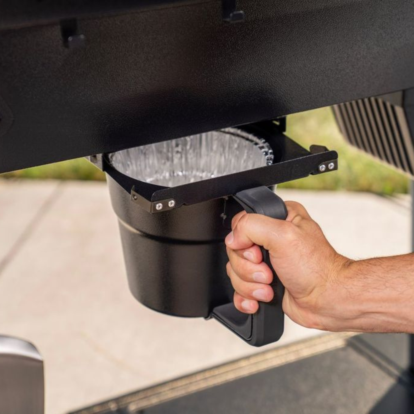 Traeger Woodridge Elite Wood Pellet Grill and Smoker