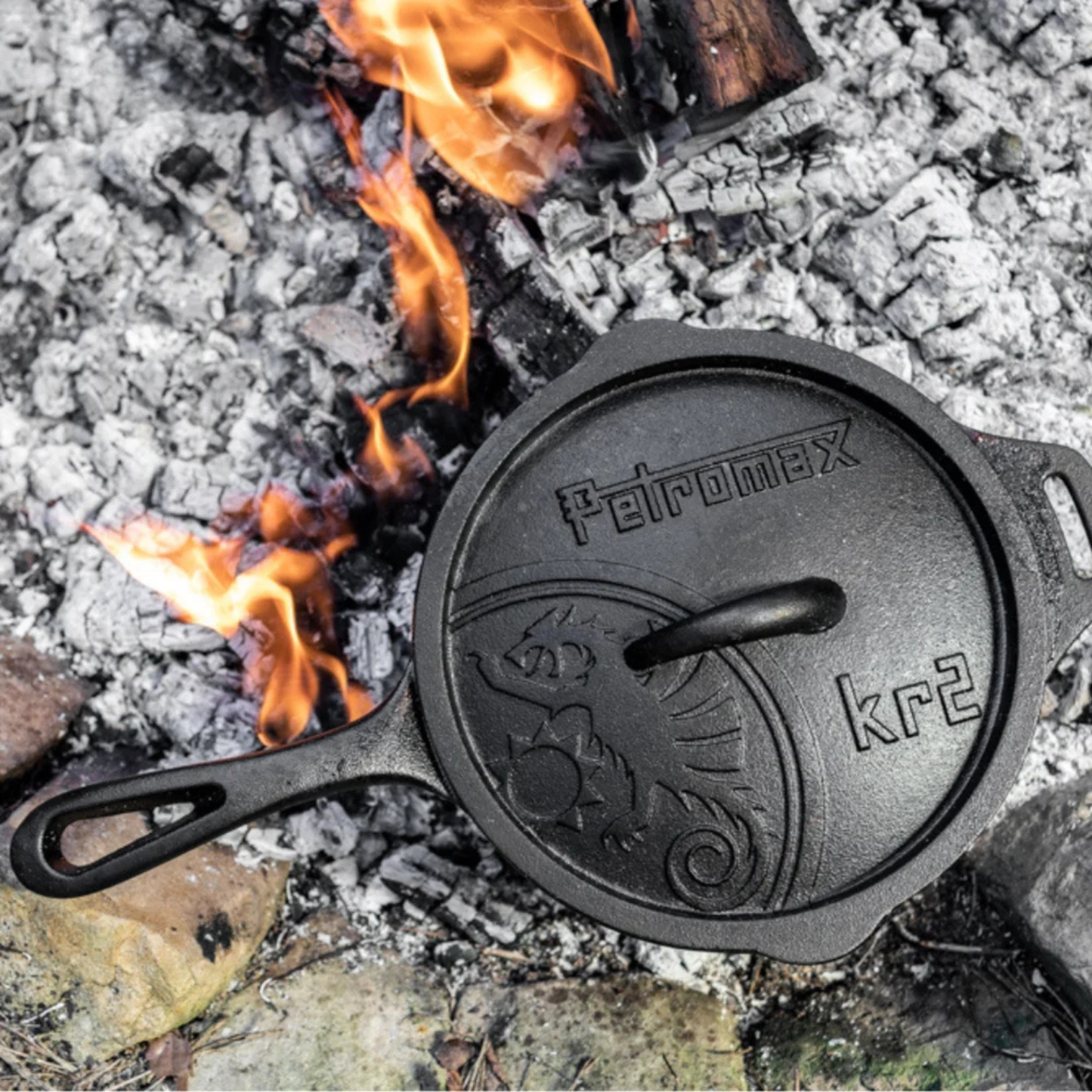 Petromax 2 Litre Cast Iron Saucepan with Lid