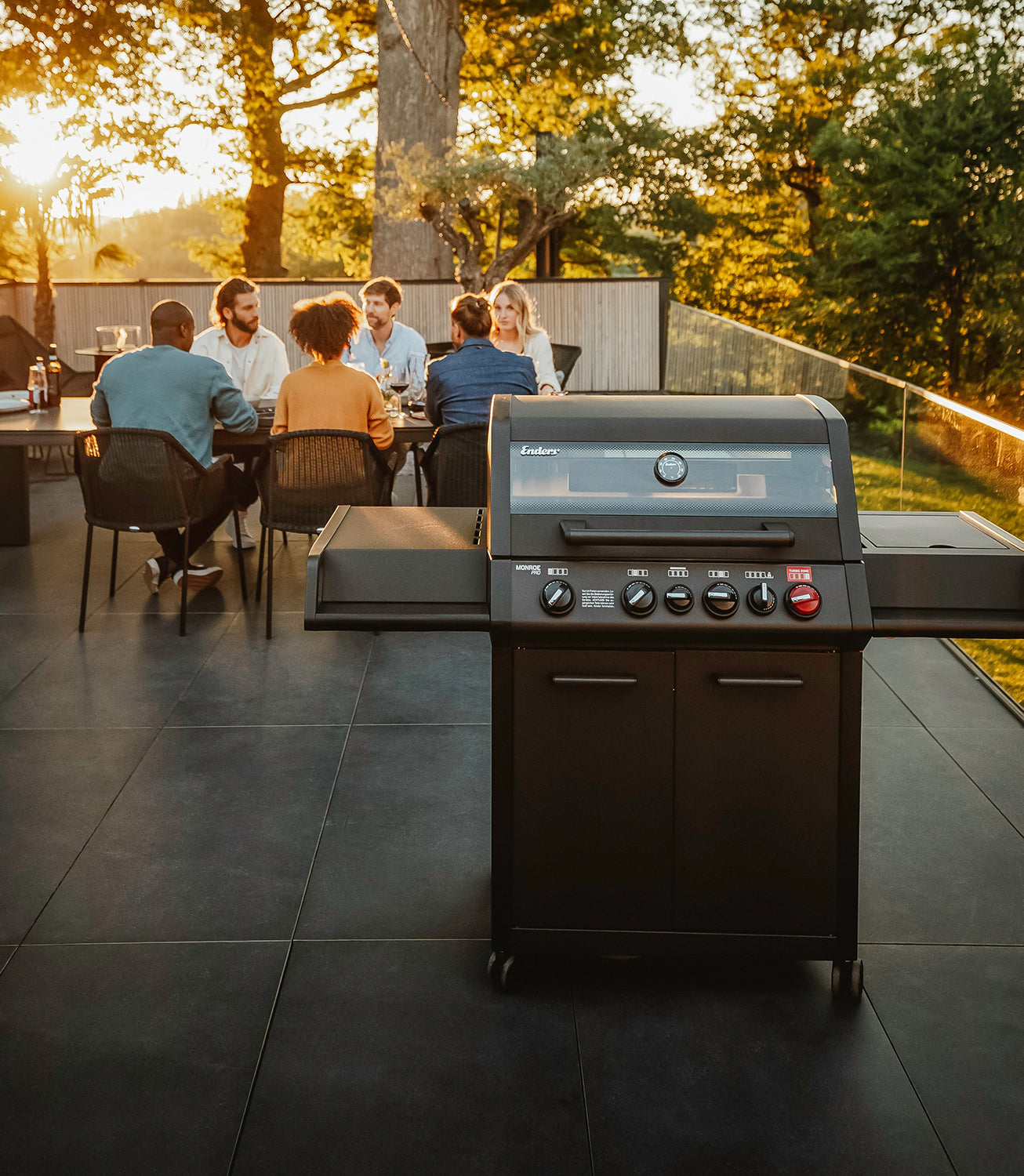 Enders Monroe Pro 4 SIK Turbo Shadow 4 Burner Gas Barbecue