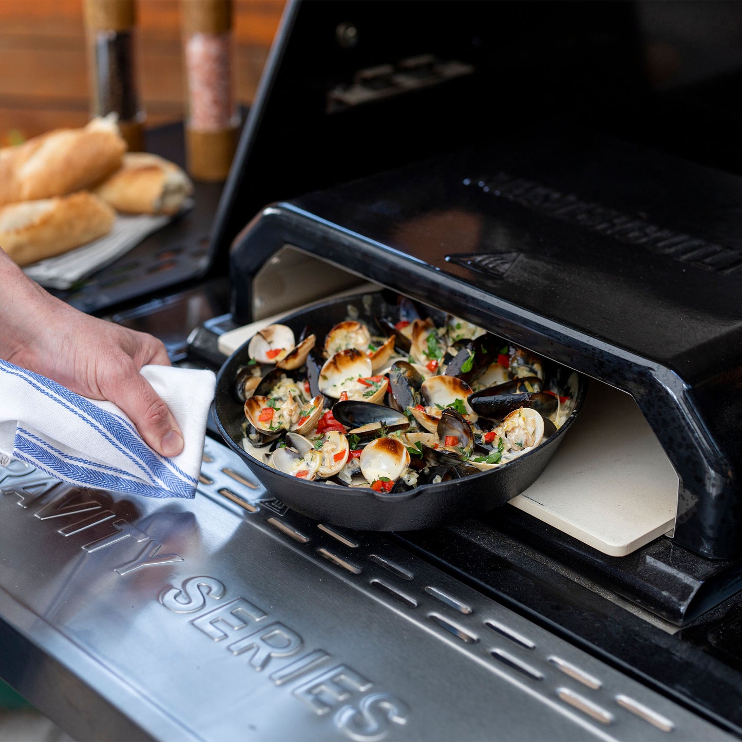 Masterbuilt Gravity 1150 BBQ with Rotisserie Pack