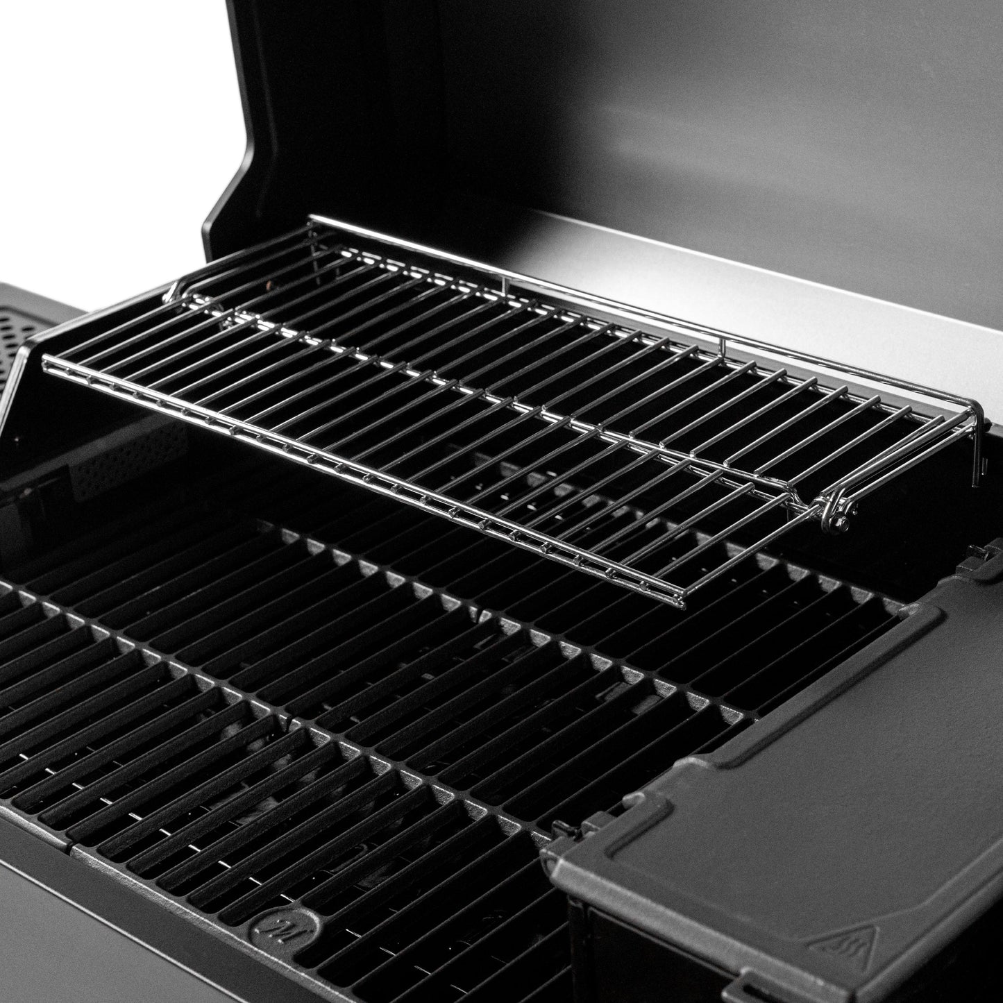 Masterbuilt AutoIgnite™ Series 545 Digital Charcoal BBQ