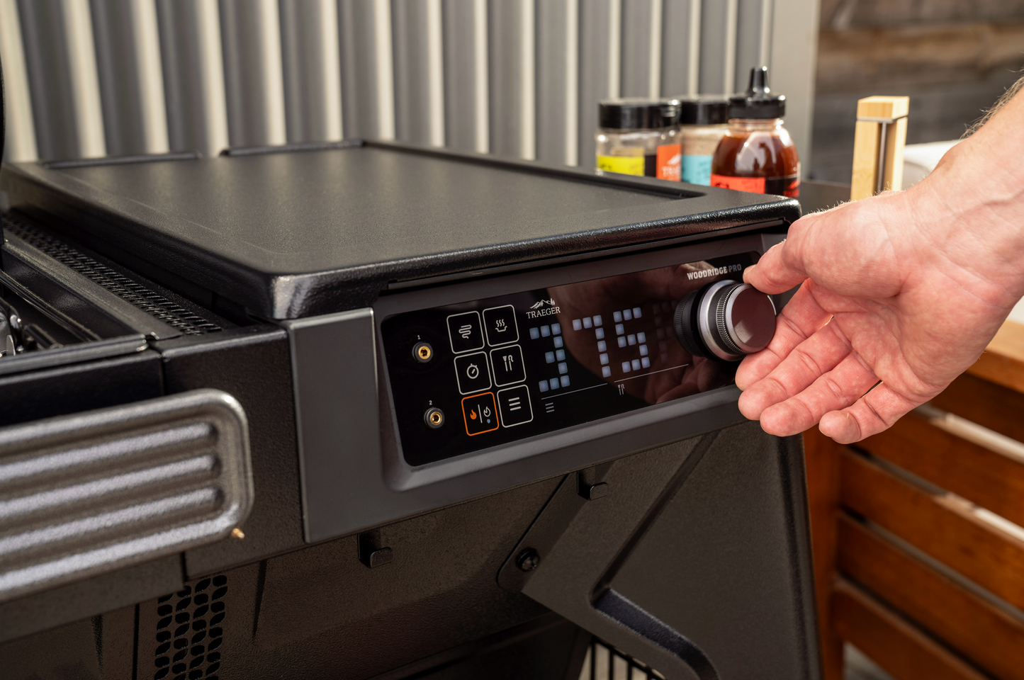 Traeger Woodridge Pro Pellet Smoker