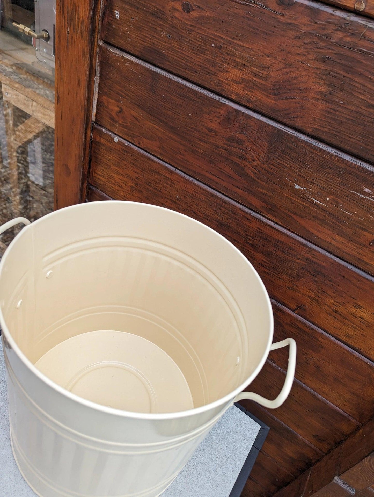 Cream Ash Bin with Lid - BBQ Land