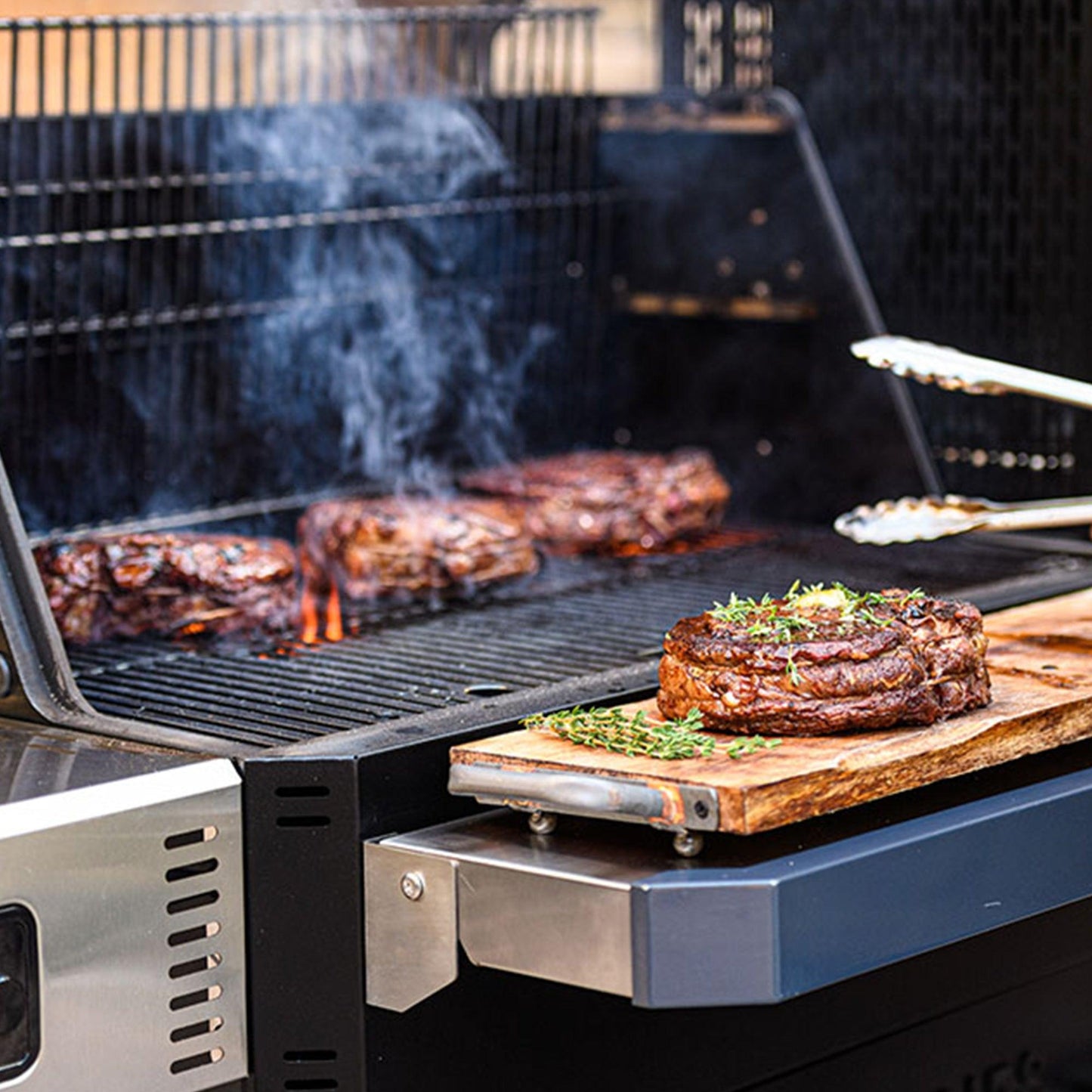 Masterbuilt 800 BBQ with Pizza Pack
