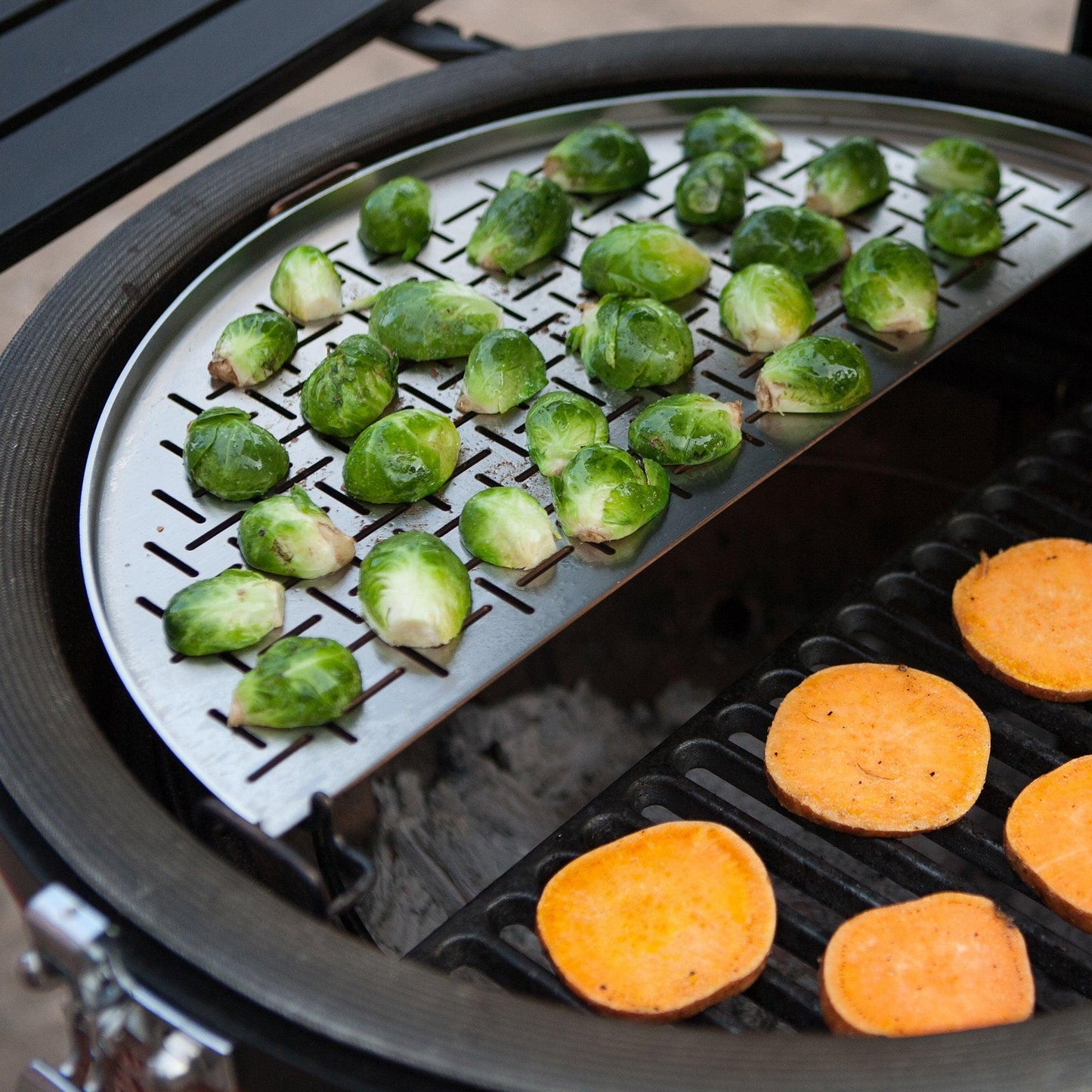 Kamado Joe Big Joe II with Explorer Pack - BBQ Land
