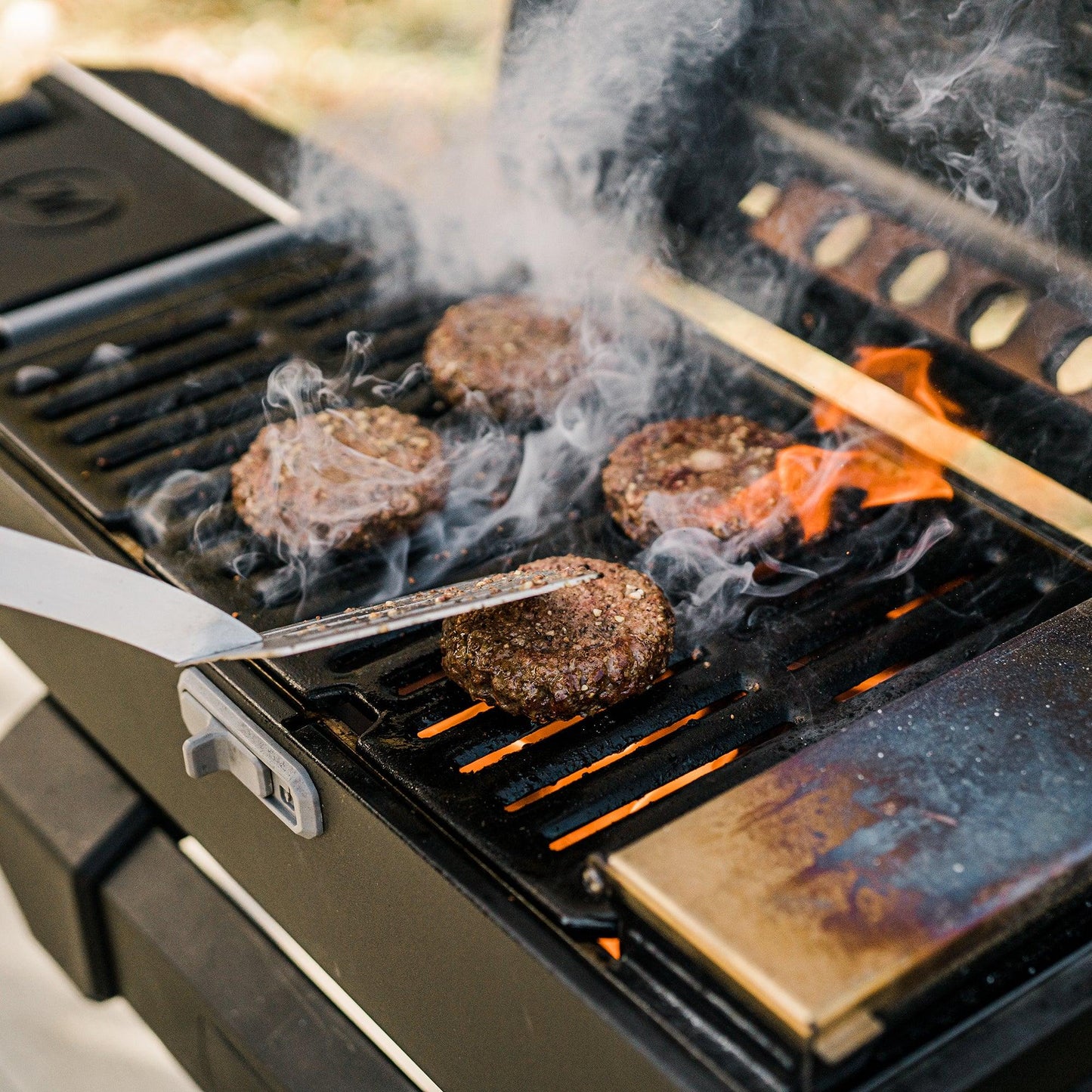 Masterbuilt Portable Charcoal BBQ with Cart - BBQ Land